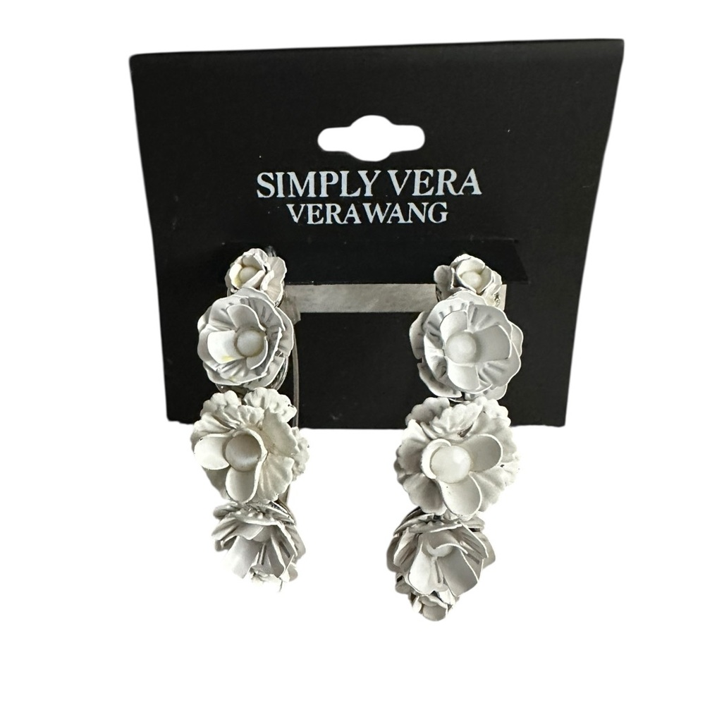 Simply Vera Wang 3D White Flower Threader Earrings NWT